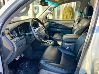 Lexus LX570